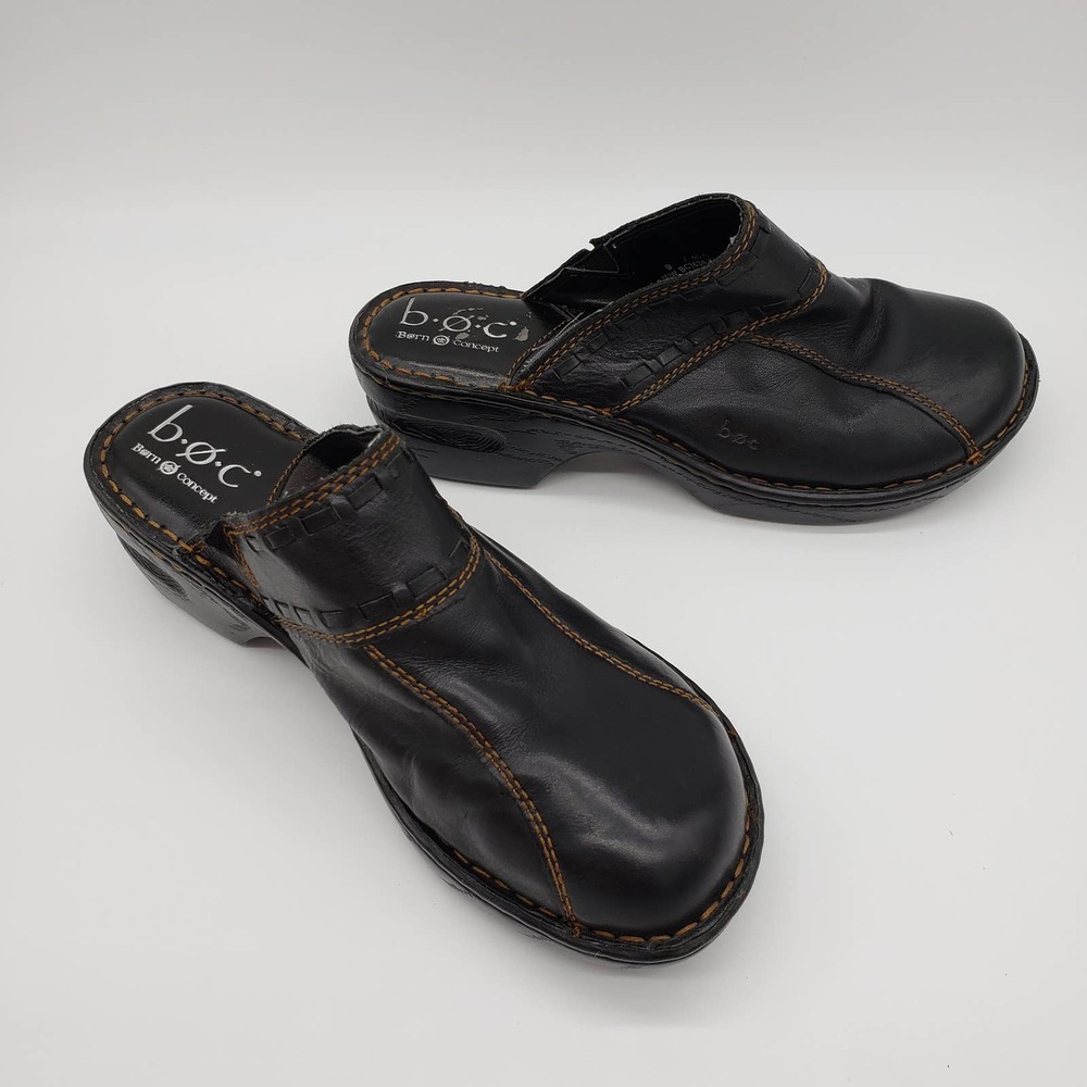 B.O.C Women's BC3634 Black Leather Round Toe Slip On Clogs Size 9